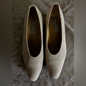 Via Spiga Women's Cream Textured Flats